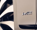2020 Bentley Flying Spur (Color: White Sand) Badge Wallpapers 150x120