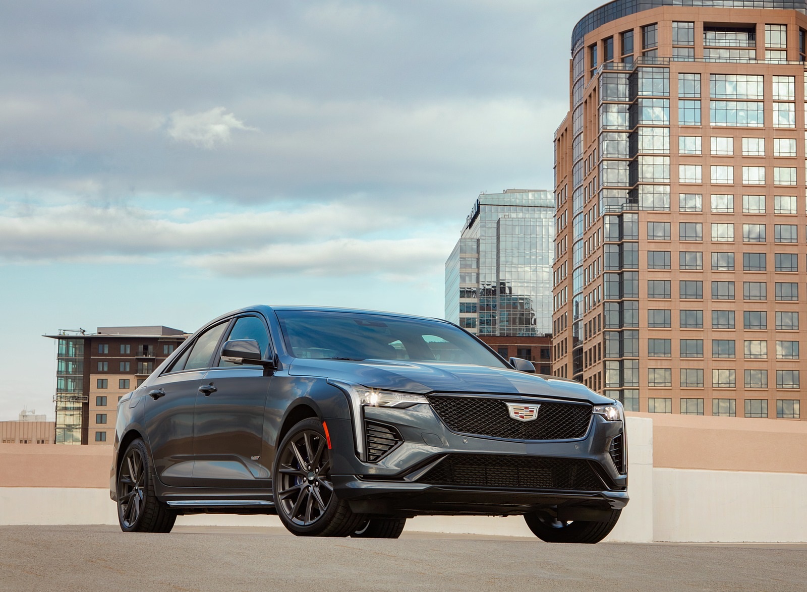 2020 Cadillac CT4-V Front Three-Quarter Wallpapers (5)