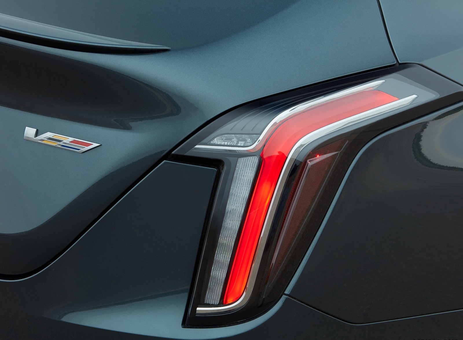 2020 Cadillac CT4-V Tail Light Wallpapers (12)