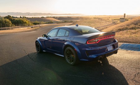 2020 Dodge Charger SRT Hellcat Widebody (Color: IndiGo Blue) Rear Three-Quarter Wallpapers 450x275 (43)