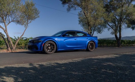 2020 Dodge Charger SRT Hellcat Widebody (Color: IndiGo Blue) Side Wallpapers 450x275 (54)