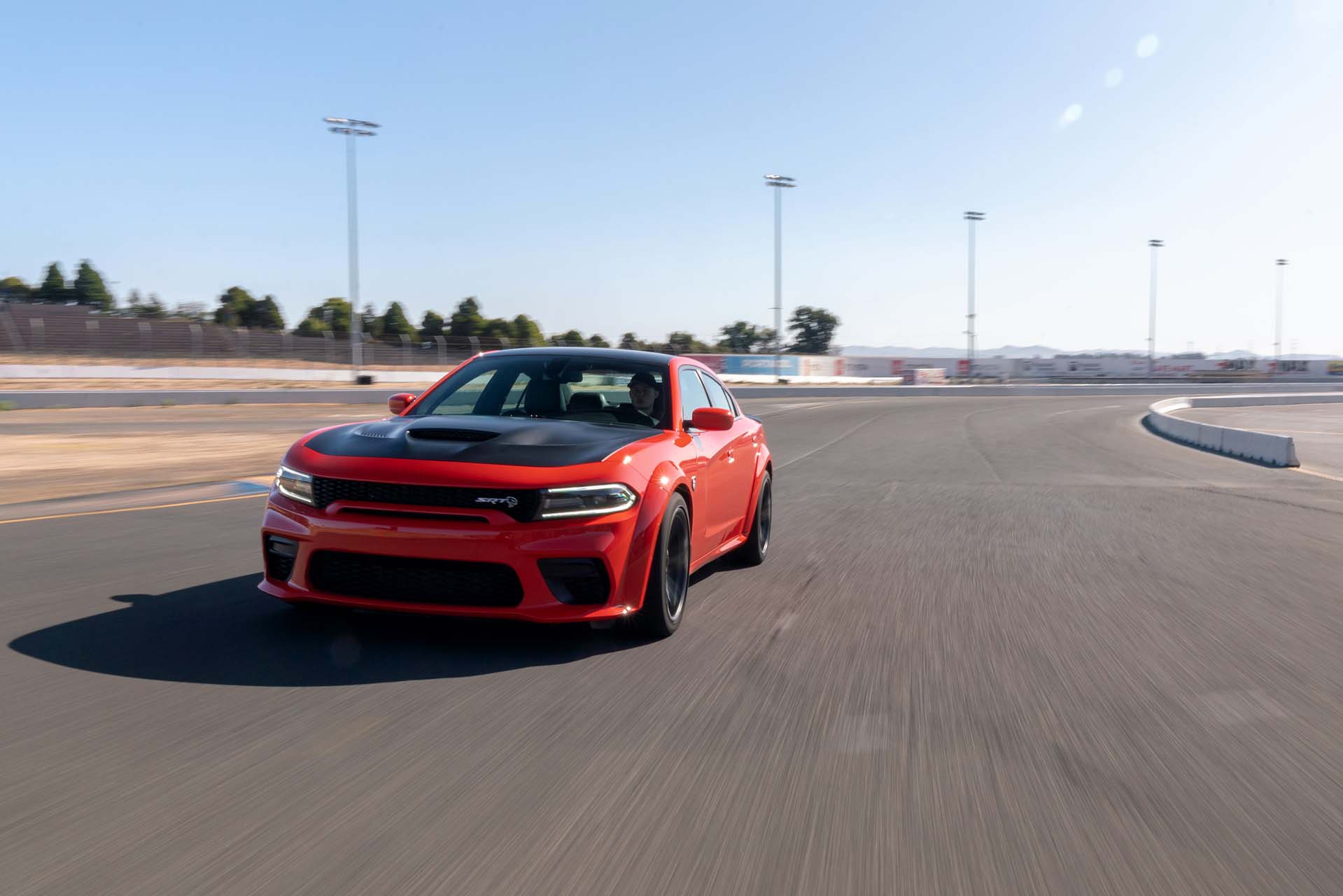 2020 Dodge Charger SRT Hellcat Widebody (Color: TorRed) Front Three-Quarter Wallpapers (3)