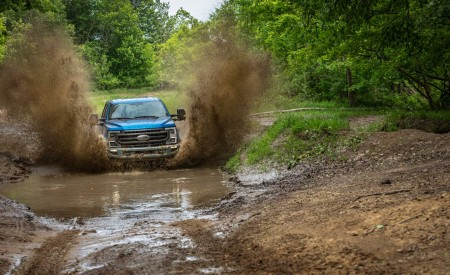 2020 Ford F-Series Super Duty with Tremor Off-Road Package Off-Road Wallpapers 450x275 (10)