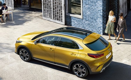 2020 Kia XCeed Rear Three-Quarter Wallpapers 450x275 (3)