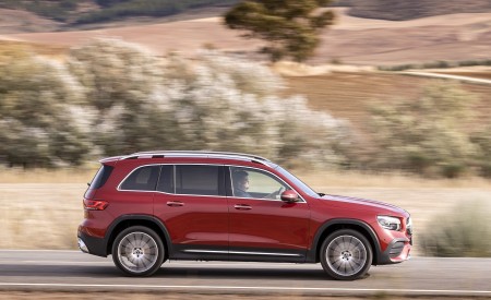 2020 Mercedes-Benz GLB 220 d 4 MATIC (Color: Designo Patagonia Red Metallic) Side Wallpapers 450x275 (98)