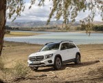 2020 Mercedes-Benz GLB 250 4MATIC (Color: Digital White Metallic) Front Three-Quarter Wallpapers 150x120