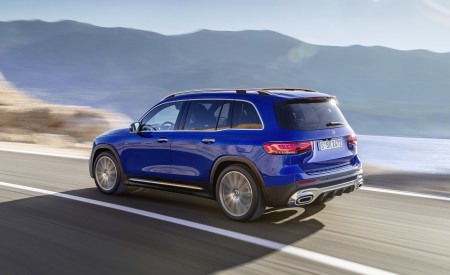 2020 Mercedes-Benz GLB 250 AMG Line (Color: Galaxy Blue) Rear Three-Quarter Wallpapers 450x275 (28)