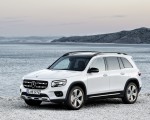 2020 Mercedes-Benz GLB 250 Edition 1 (Color: Digital White) Front Three-Quarter Wallpapers 150x120 (59)