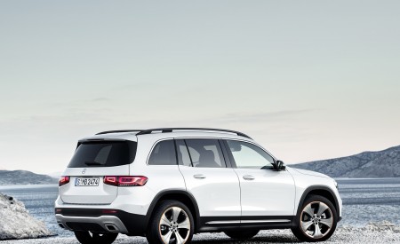 2020 Mercedes-Benz GLB 250 Edition 1 (Color: Digital White) Rear Three-Quarter Wallpapers 450x275 (62)