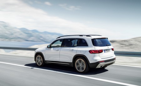 2020 Mercedes-Benz GLB 250 Edition 1 (Color: Digital White) Rear Three-Quarter Wallpapers 450x275 (56)