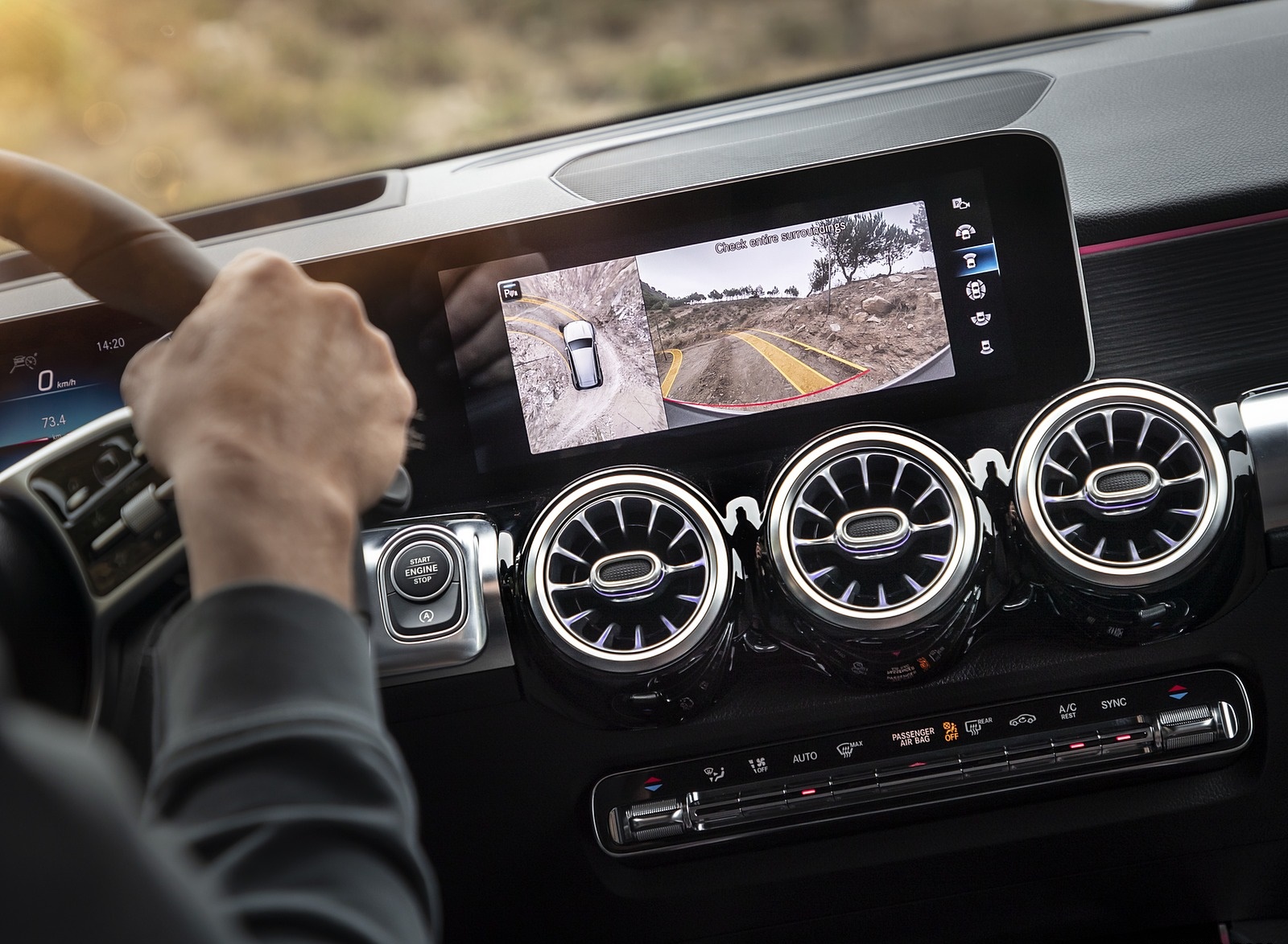 2020 Mercedes-Benz GLB Central Console Wallpapers (15)