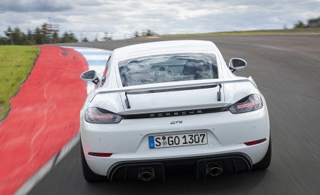 2020 Porsche 718 Cayman GT4 (Color: Carrara White Metallic) Rear Wallpapers 450x275 (148)