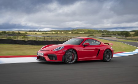 2020 Porsche 718 Cayman GT4 (Color: Guards Red) Front Three-Quarter Wallpapers 450x275 (21)