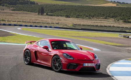 2020 Porsche 718 Cayman GT4 (Color: Guards Red) Front Wallpapers 450x275 (24)