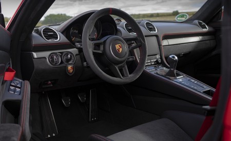 2020 Porsche 718 Cayman GT4 (Color: Guards Red) Interior Wallpapers 450x275 (44)