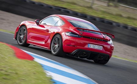 2020 Porsche 718 Cayman GT4 (Color: Guards Red) Rear Three-Quarter Wallpapers 450x275 (7)
