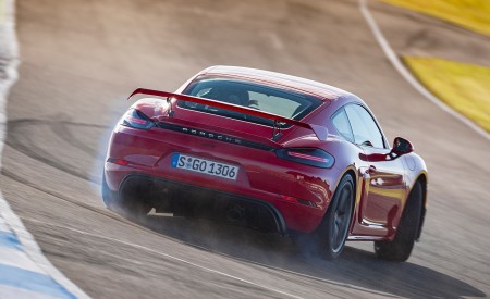 2020 Porsche 718 Cayman GT4 (Color: Guards Red) Rear Wallpapers 450x275 (10)