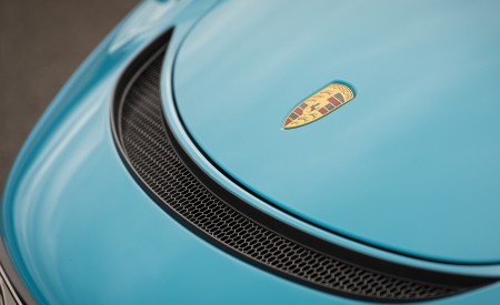 2020 Porsche 718 Cayman GT4 (Color: Miami Blue) Detail Wallpapers 450x275 (120)
