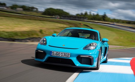 2020 Porsche 718 Cayman GT4 (Color: Miami Blue) Front Wallpapers 450x275 (101)