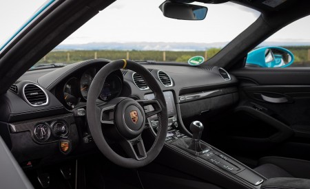 2020 Porsche 718 Cayman GT4 (Color: Miami Blue) Interior Wallpapers 450x275 (126)