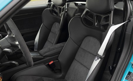 2020 Porsche 718 Cayman GT4 (Color: Miami Blue) Interior Wallpapers 450x275 (127)
