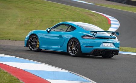 2020 Porsche 718 Cayman GT4 (Color: Miami Blue) Rear Three-Quarter Wallpapers 450x275 (108)