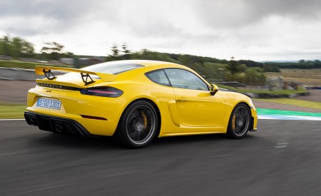 2020 Porsche 718 Cayman GT4 (Color: Racing Yellow) Rear Three-Quarter Wallpapers 450x275 (61)