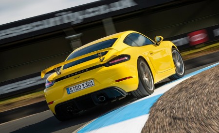 2020 Porsche 718 Cayman GT4 (Color: Racing Yellow) Rear Wallpapers 450x275 (69)