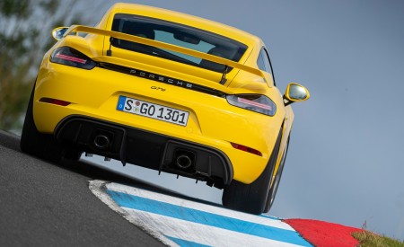 2020 Porsche 718 Cayman GT4 (Color: Racing Yellow) Rear Wallpapers 450x275 (72)