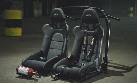 2020 Porsche 718 Cayman GT4 Seats Wallpapers 450x275 (177)
