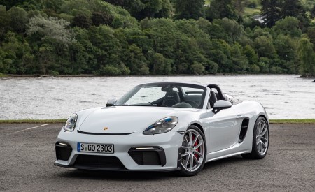 2020 Porsche 718 Spyder (Color: Carrara White Metallic) Front Three-Quarter Wallpapers 450x275 (172)