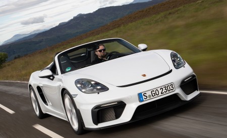 2020 Porsche 718 Spyder (Color: Carrara White Metallic) Front Wallpapers 450x275 (135)