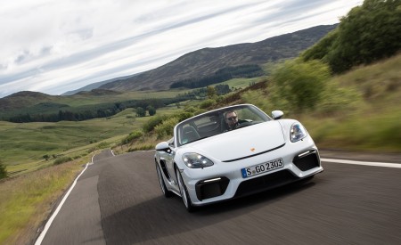 2020 Porsche 718 Spyder (Color: Carrara White Metallic) Front Wallpapers 450x275 (169)