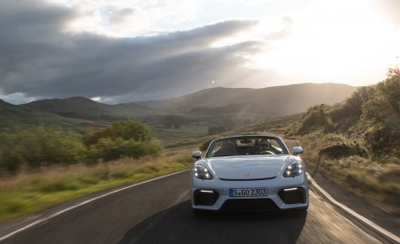 2020 Porsche 718 Spyder (Color: Carrara White Metallic) Front Wallpapers 450x275 (161)