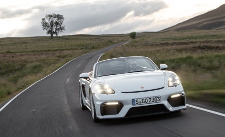 2020 Porsche 718 Spyder (Color: Carrara White Metallic) Front Wallpapers 450x275 (141)