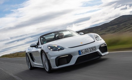 2020 Porsche 718 Spyder (Color: Carrara White Metallic) Front Wallpapers 450x275 (128)