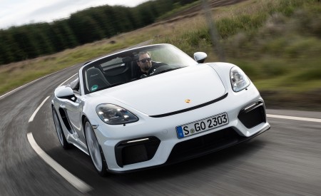 2020 Porsche 718 Spyder (Color: Carrara White Metallic) Front Wallpapers 450x275 (129)