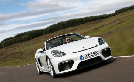 2020 Porsche 718 Spyder (Color: Carrara White Metallic) Front Wallpapers 450x275 (130)