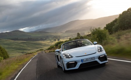 2020 Porsche 718 Spyder (Color: Carrara White Metallic) Front Wallpapers 450x275 (170)