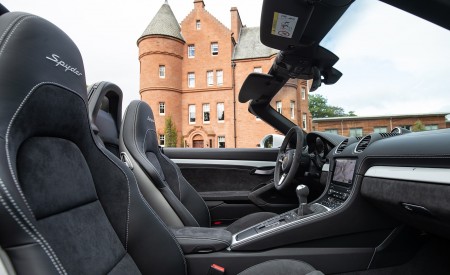 2020 Porsche 718 Spyder (Color: Carrara White Metallic) Interior Seats Wallpapers 450x275 (191)