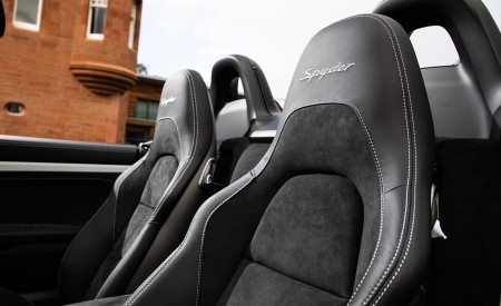 2020 Porsche 718 Spyder (Color: Carrara White Metallic) Interior Seats Wallpapers 450x275 (192)