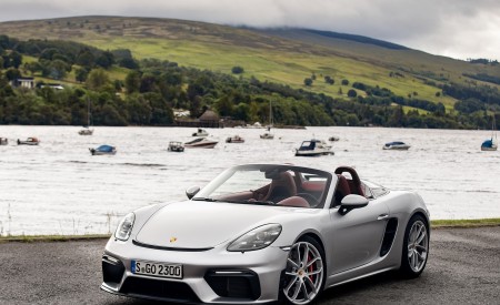 2020 Porsche 718 Spyder (Color: GT Silver Metallic) Front Three-Quarter Wallpapers 450x275 (241)