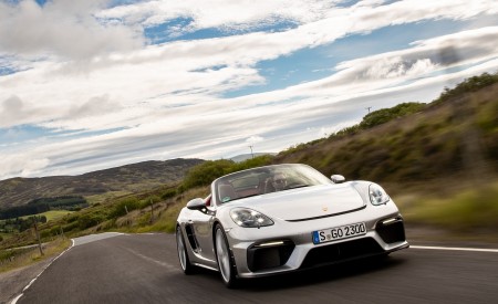 2020 Porsche 718 Spyder (Color: GT Silver Metallic) Front Wallpapers 450x275 (203)