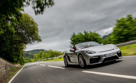 2020 Porsche 718 Spyder (Color: GT Silver Metallic) Front Wallpapers 450x275 (226)