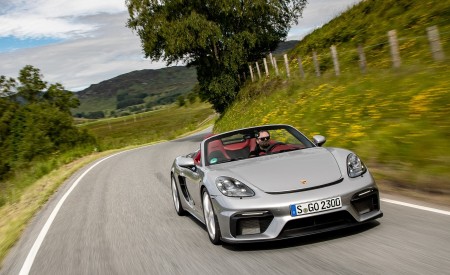 2020 Porsche 718 Spyder (Color: GT Silver Metallic) Front Wallpapers 450x275 (206)