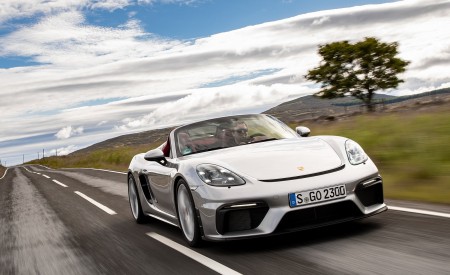 2020 Porsche 718 Spyder (Color: GT Silver Metallic) Front Wallpapers 450x275 (195)