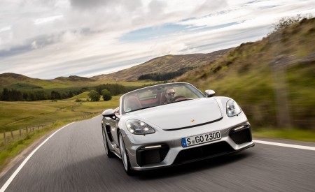 2020 Porsche 718 Spyder (Color: GT Silver Metallic) Front Wallpapers 450x275 (207)