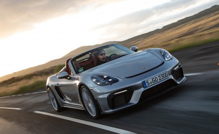 2020 Porsche 718 Spyder (Color: GT Silver Metallic) Front Wallpapers 450x275 (231)