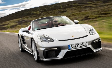 2020 Porsche 718 Spyder (Color: GT Silver Metallic) Front Wallpapers 450x275 (197)