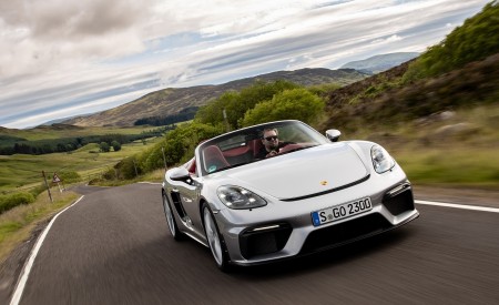 2020 Porsche 718 Spyder (Color: GT Silver Metallic) Front Wallpapers 450x275 (198)